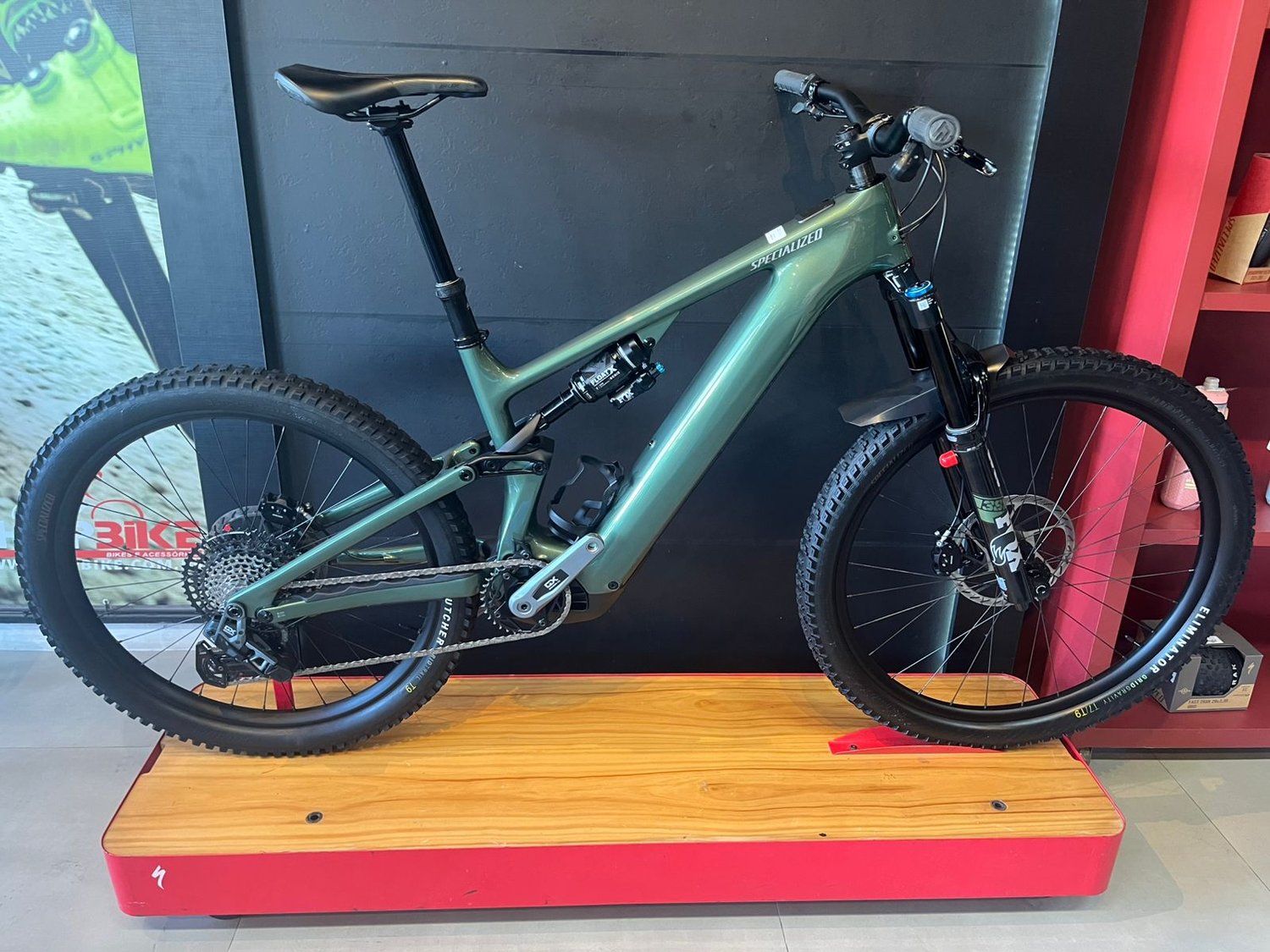 Bicicleta Specialized Turbo Levo G4 Expert Aro 29 Sram GX T-Type 12v 2024 Verde Seminova