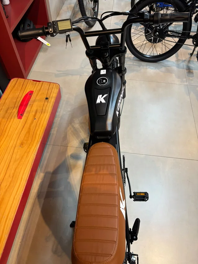 Bicicleta a20 eletrica konann 750w preto/ branca