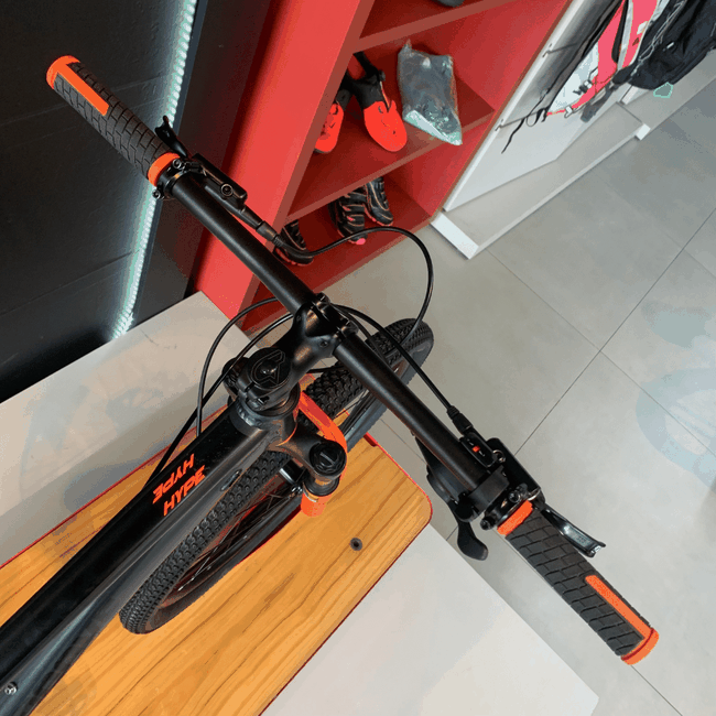 Bicicleta Groove Hype JR MD Aro 24 Tourney 7v 2023 Grafite e Laranja e Preto