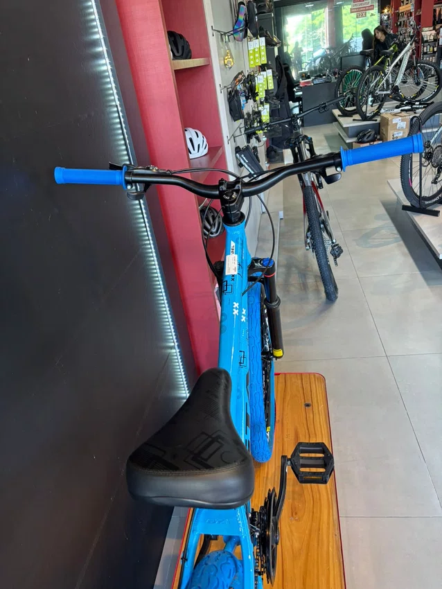 Bicicleta A26 GTA Rebel Shimano 21v Azul/Branco