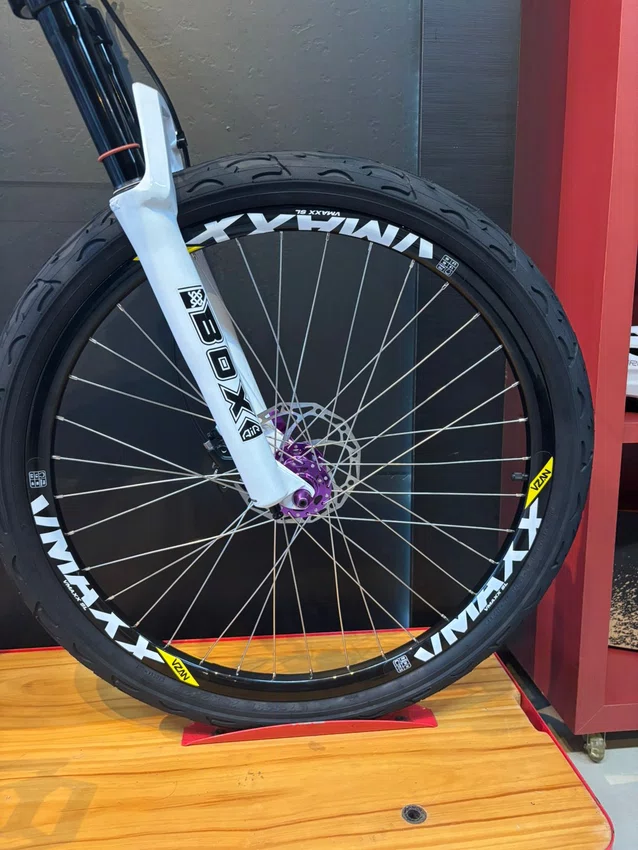 Bicicleta A26 Hupi Naja V10 Kit Single Branca/Preto