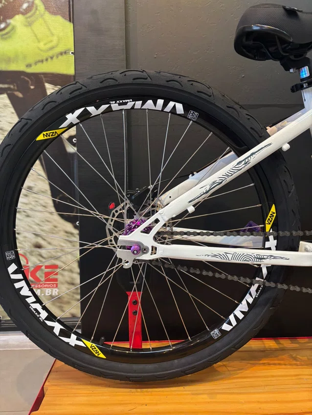 Bicicleta A26 Hupi Naja V10 Kit Single Branca/Preto