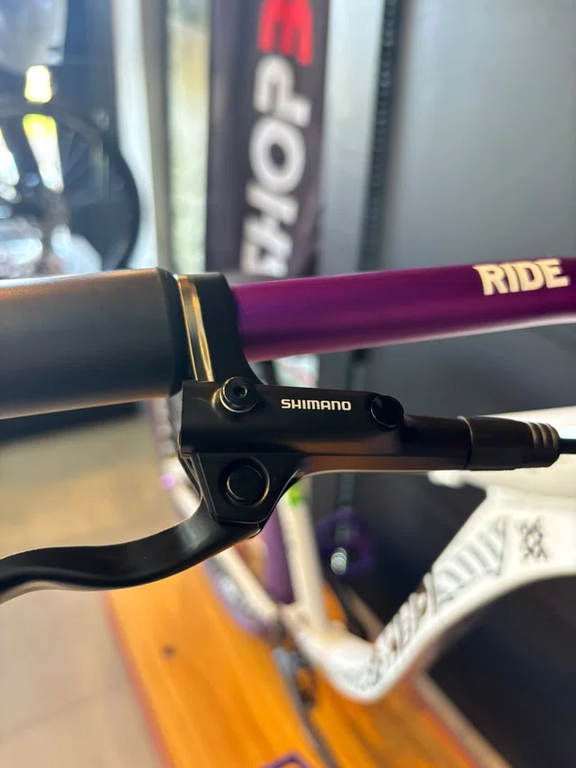 Bicicleta A26 Hupi Naja V10 Kit Single Branca/Preto