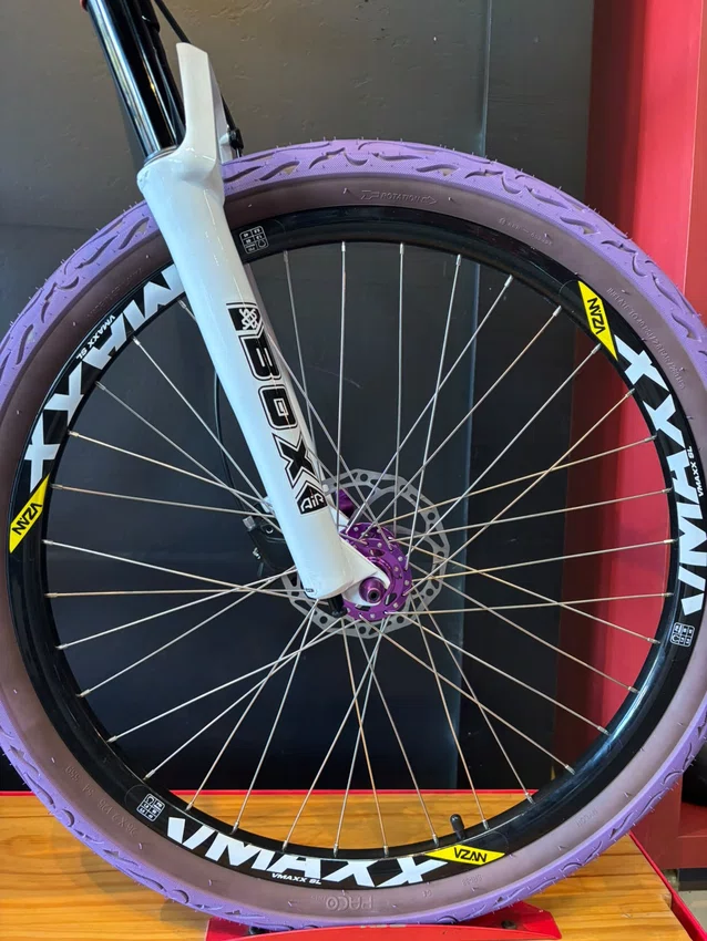 Bicicleta A26 Hupi Naja V10 Kit Single Branca/Preto