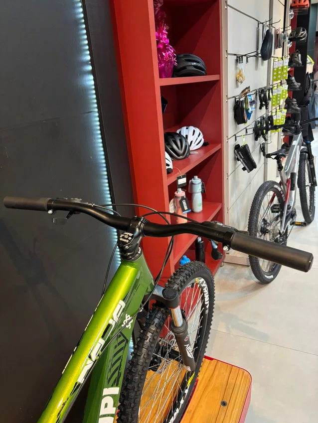Bicicleta a26 hupi naja v10 shimano tourney 21v verde/branco/preto