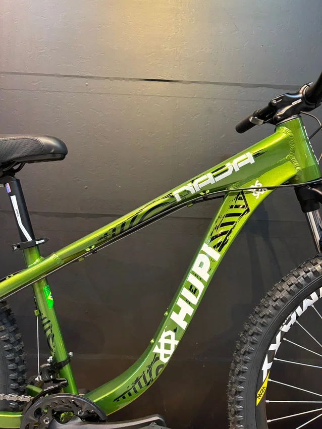 Bicicleta a26 hupi naja v10 shimano tourney 21v verde/branco/preto
