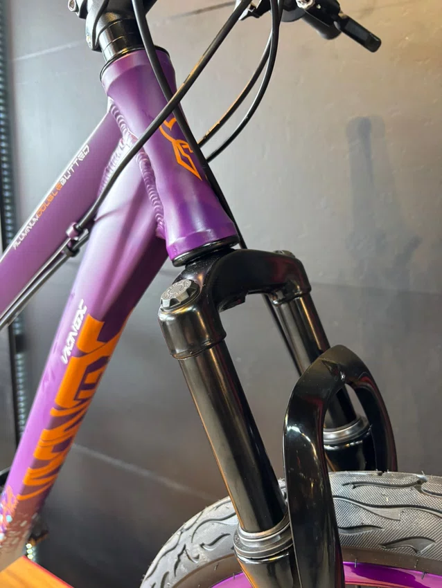 Bicicleta a26 viking tuff-44 peak 21v roxa/azul/laranja