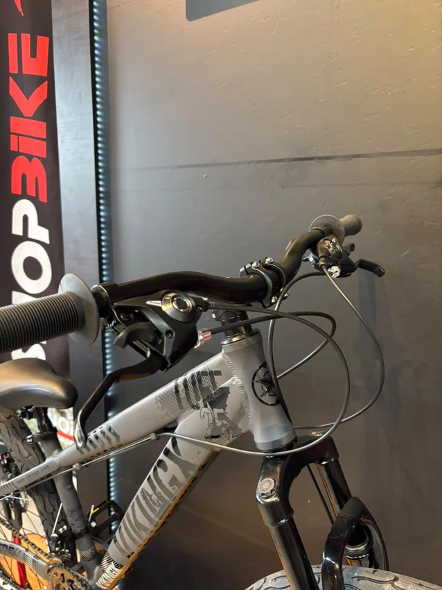Bicicleta A26 Viking-x Tuff 25 Grafite/Preto
