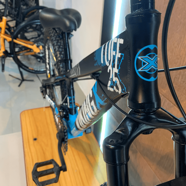 Bicicleta Vikingx Tuff 25 Aro 26 Shimano 21v Preto e Azul