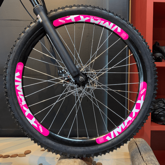 Bicicleta VikingX Tuff 25 Aro 26 Tourney 21v Preto e Rosa