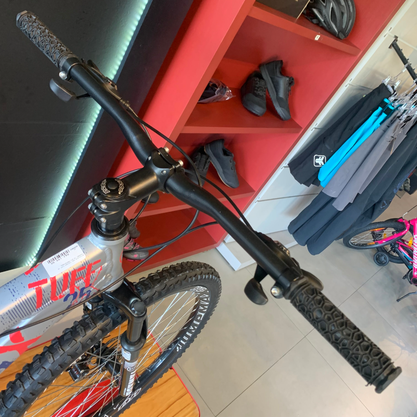 Bicicleta Vikingx Tuff 25  Aro 26 Tourney TZ 21v Prata e Azul
