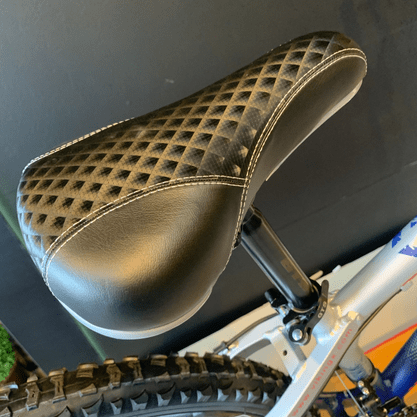 Bicicleta Vikingx Tuff 25  Aro 26 Tourney TZ 21v Prata e Azul