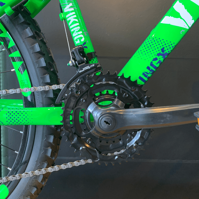 Bicicleta Vikingx Tuff 30 Aro 26 Shimano 21v Verde e Branco e Azul