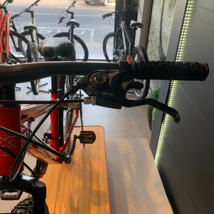 Bicicleta Vikingx Tuff 30 Aro 26 Tourney TZ 21v Vermelho