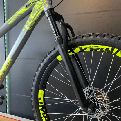 Bicicleta Vikingx Tuff 35 Aro 26 Shimano 21v Cinza