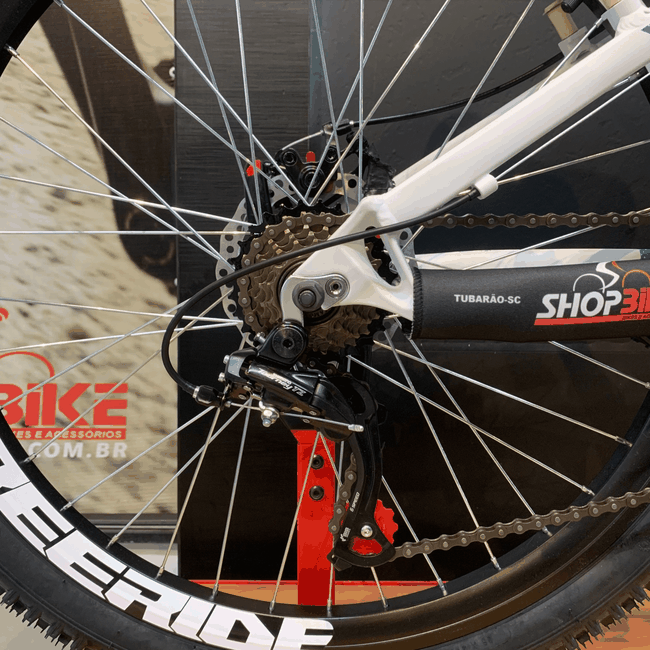 Bicicleta Vikingx Tuff25 Shimano 21v Aro 26 Branca e Verde e Preta