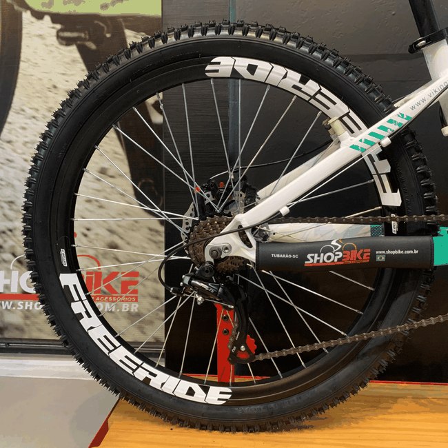 Bicicleta Vikingx Tuff25 Shimano 21v Aro 26 Branca e Verde e Preta