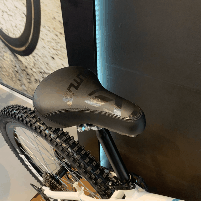 Bicicleta Vikingx Tuff25 Shimano 21v Aro 26 Branca e Verde e Preta