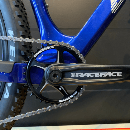 Bicicleta Oggi Agile Sport Carbon Aro 29 Deore 12v 2023 Azul e Vermelho