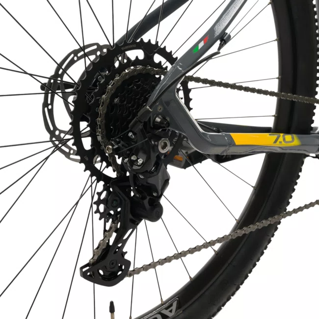 Bicicleta Oggi big wheel 7.0 Aro 29 Cues 9v Grafite e Amarelo