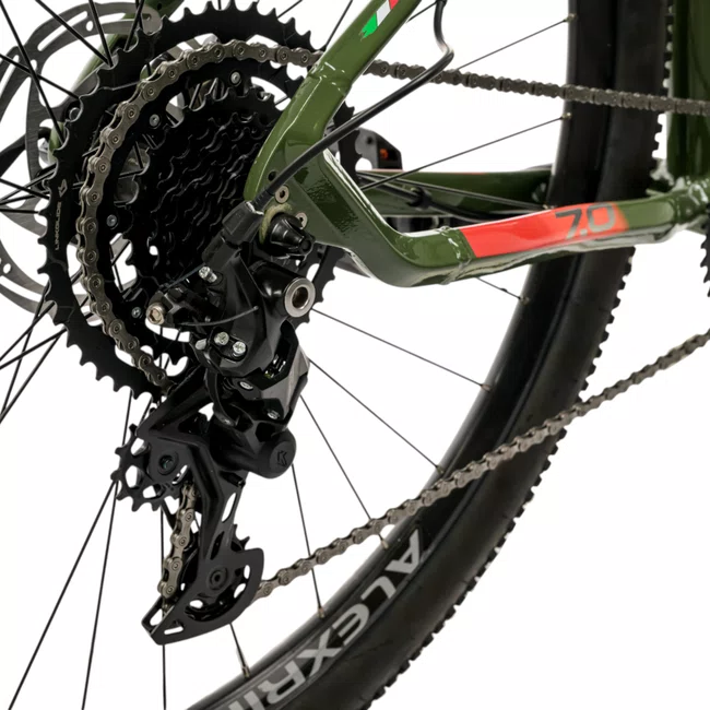 Bicicleta Oggi Big Wheel 7.0 Aro 29 Cues 9v Verde e Laranja