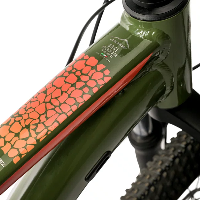 Bicicleta Oggi Big Wheel 7.0 Aro 29 Cues 9v Verde e Laranja
