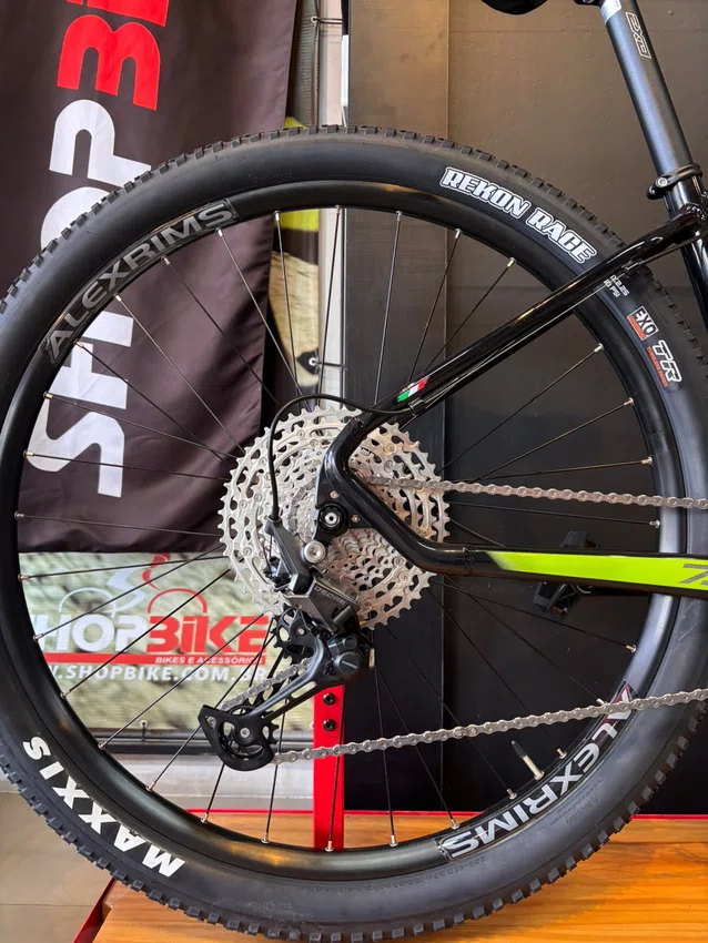 Bicicleta A29 Oggi Big Wheel 7.2 Deore 12v Preto/Verde/Cinza