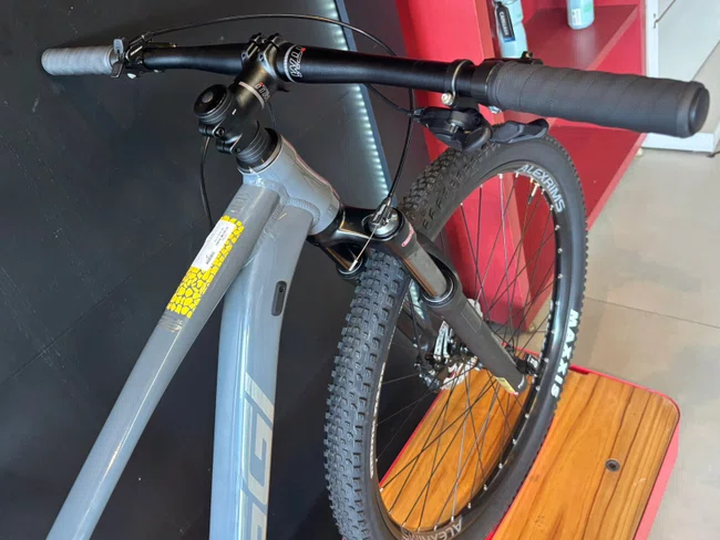 Bicicleta Oggi Big Wheel 7.2 Aro 29 Deore 12v 2026 Grafite/Amarelo/Cinza