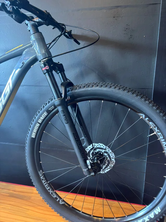 Bicicleta Oggi Big Wheel 7.2 Aro 29 Deore 12v 2026 Grafite/Amarelo/Cinza