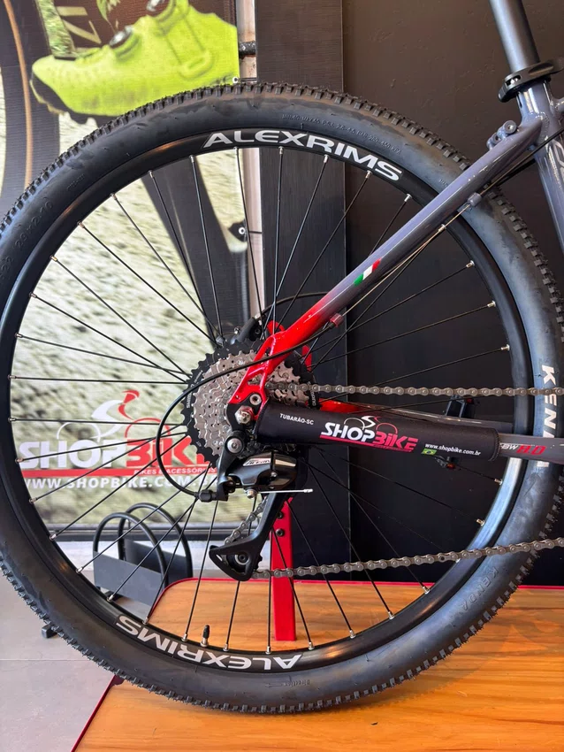 Bicicleta a29 oggi big wheel 8.0 8v cinza/vermelho