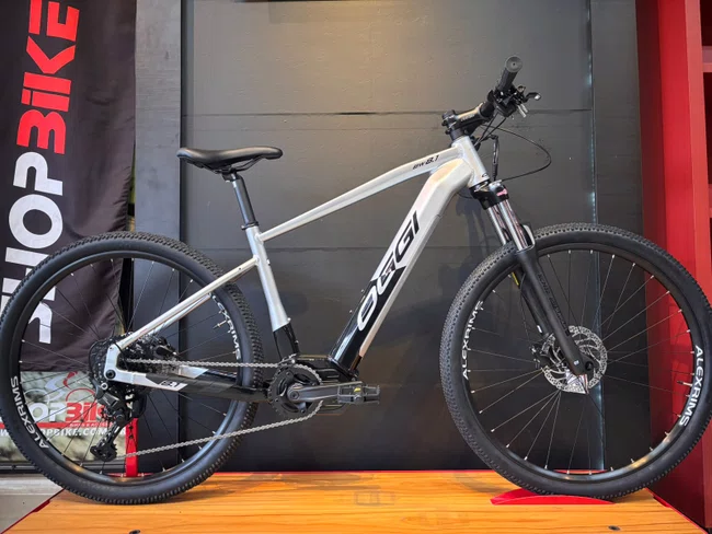 Bicicleta A29 Oggi Big Wheel 8.1 2027 Cues 9V Prata/Preto
