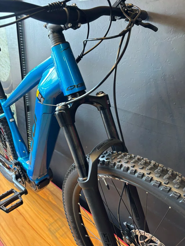 Bicicleta a29 oggi big wheel 8.2 2026 cues 10v azul/preto