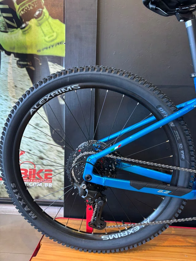 Bicicleta a29 oggi big wheel 8.2 2026 cues 10v azul/preto