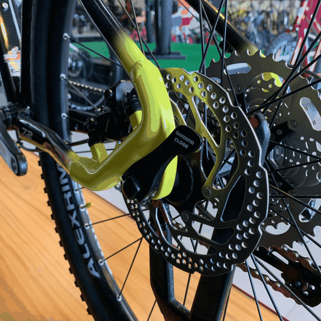 Bicicleta Oggi Bigwheel 7.2 2024 Aro 29 Deore 10v Preto e Amarelo e Cinza