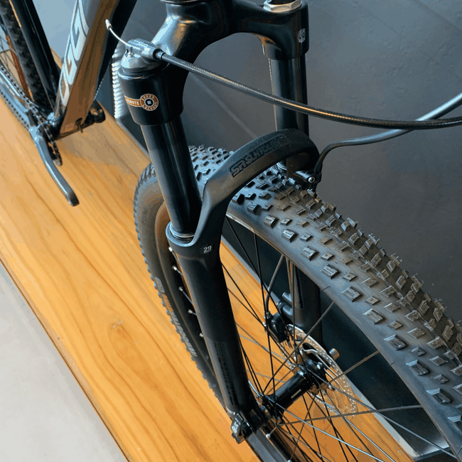 Bicicleta Oggi Bigwheel 7.2 2024 Aro 29 Deore 10v Preto e Amarelo e Cinza