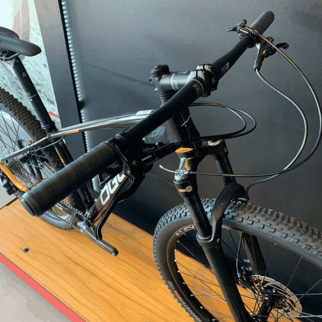 Bicicleta Oggi Bigwheel 7.2 2024 Aro 29 Deore 10v Preto e Amarelo e Cinza