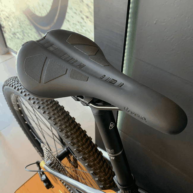 Bicicleta Oggi Bigwheel 7.2 2024 Aro 29 Deore 10v Preto e Amarelo e Cinza