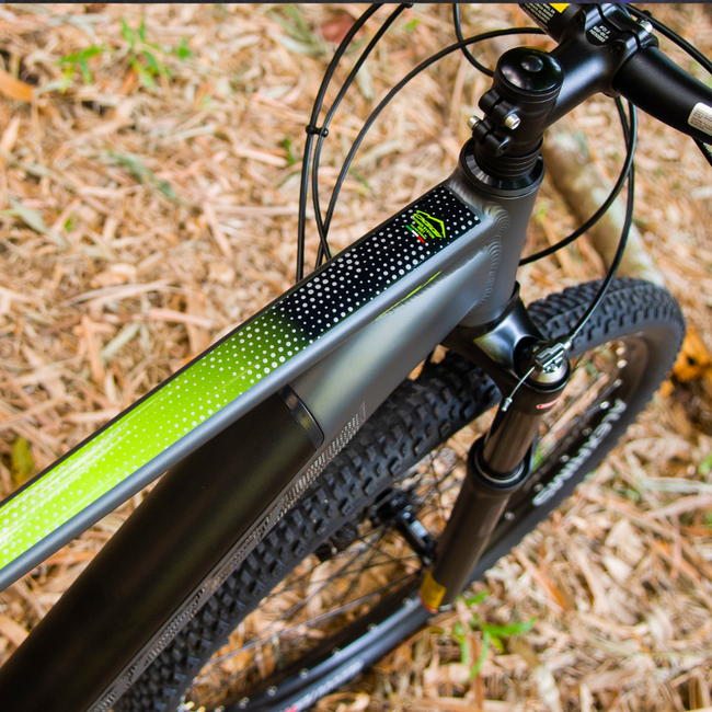 Bicicleta Oggi Bigwheel 8.2 Aro 29 Cues 10v 2024 Cinza e Verde e Preto