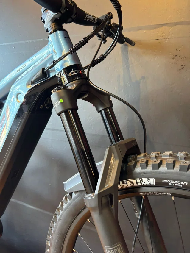Bicicleta a29 oggi razzo pro t-130 sram eagle 70 12v azul/preto