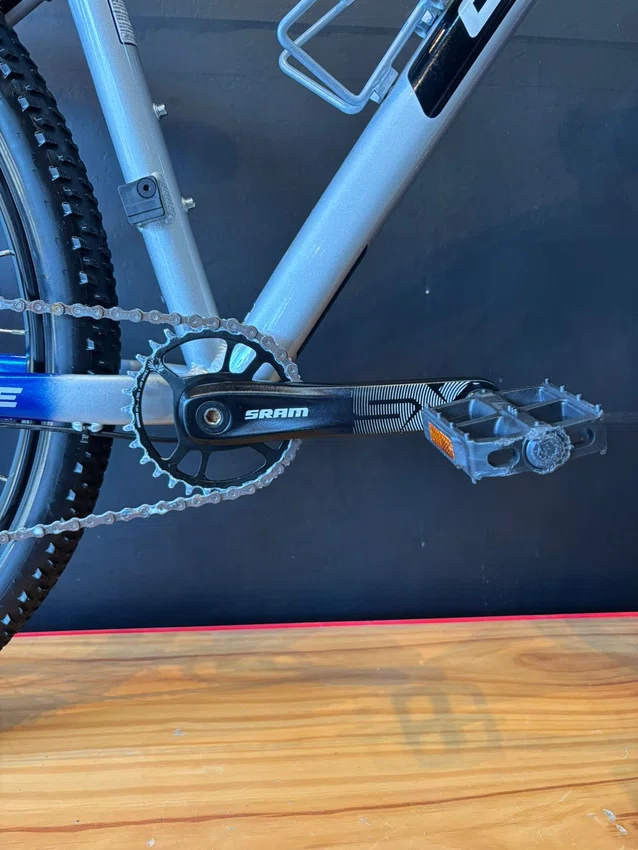 Bicicleta a29 seminova gt avalanche expert sram sx 12v t-17 prata/azul/preto