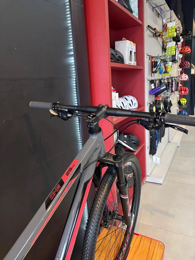 Bicicleta a29 seminova sense one shimano tourney 21v t-17 grafite / coral