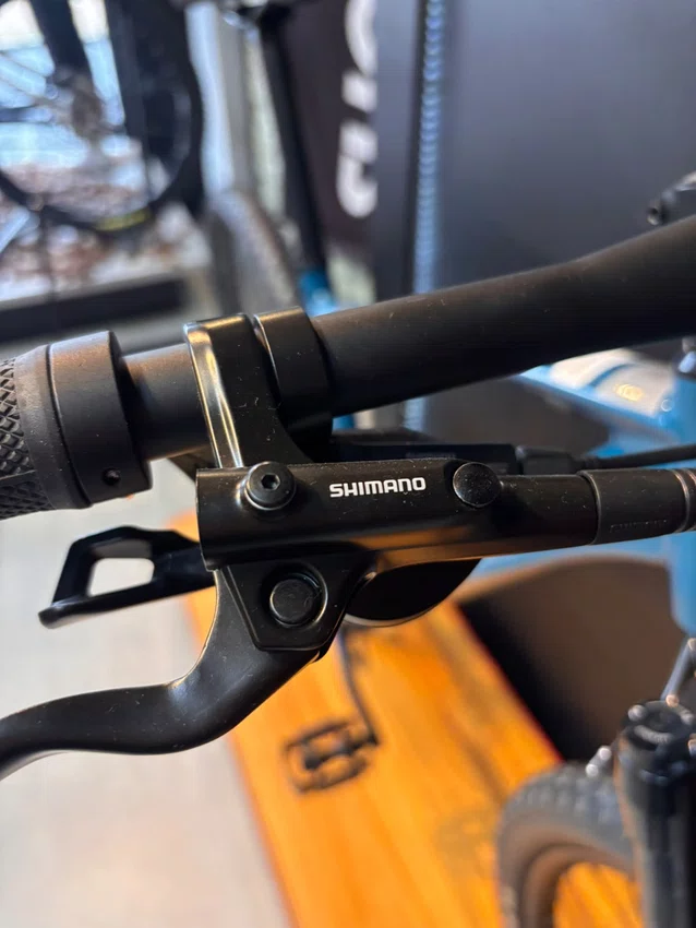 Bicicleta A29 Sense React comp Shimano Cues 11V Aqua/Prata