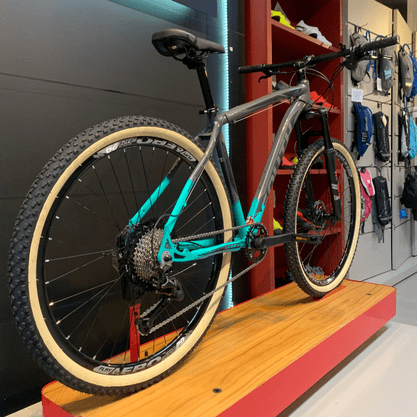 Bicicleta South Legend Aro 29 GTS 12v Grafite e Azul e Turquesa