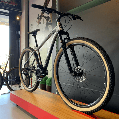 Bicicleta South Legend Aro 29 Tourney 21v Prata e Preto