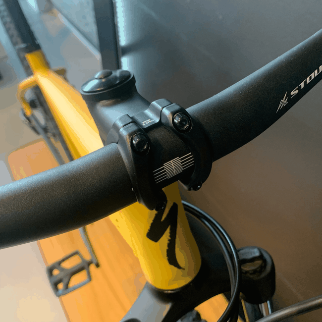 Bicicleta Specialized Rockhopper Comp Aro 29 Microshift 12v Amarelo e Preto