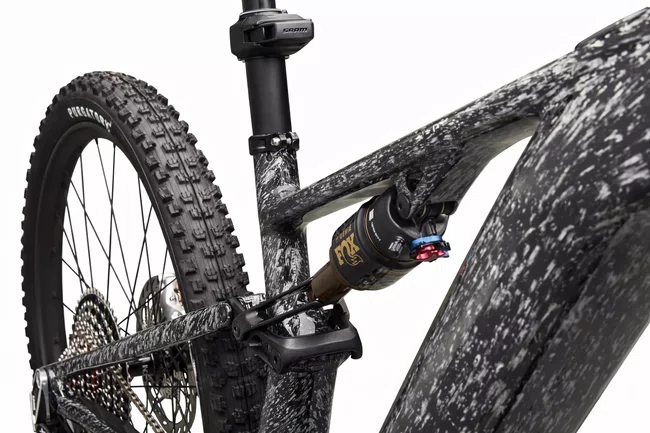 Bicicleta a29 specialized s-works turbo levo r sram xx eagle axs 12v s2 ( 95226-0502) sombra brilhante prateada com salpicos sobre carbono / po prata