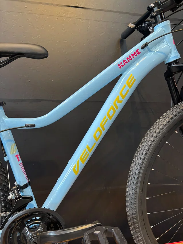 Bicicleta a29 veloforce 21v t-15 azul/amarelo/rosa