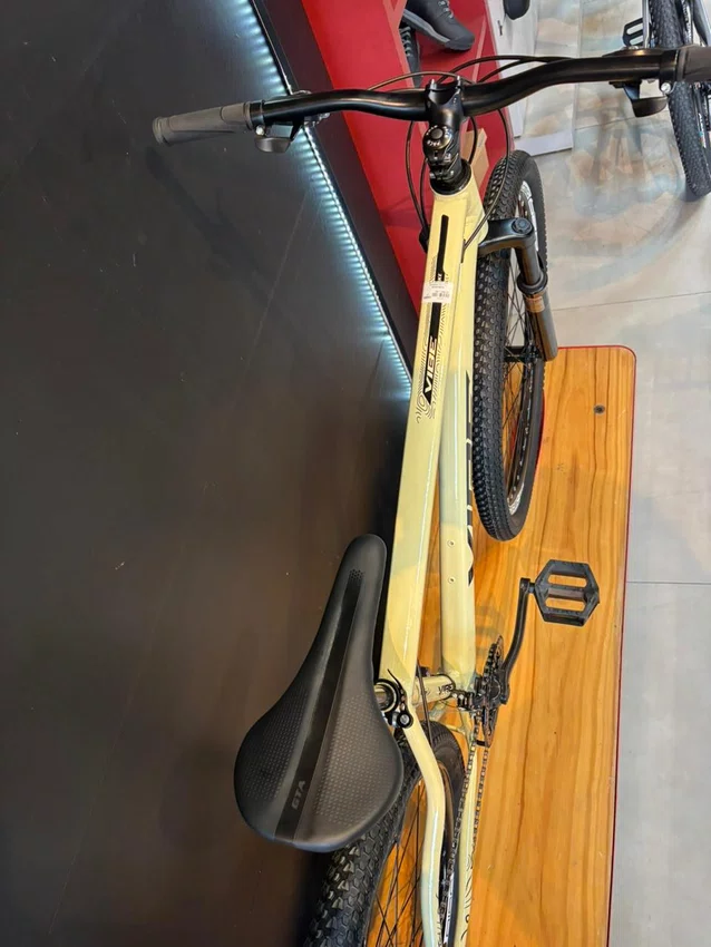 Bicicleta a29 vibe shimano 21v t-17 bege/preto
