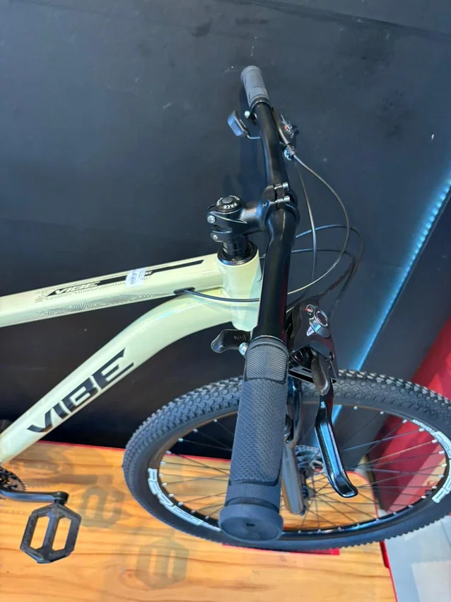 Bicicleta a29 vibe shimano 21v t-17 bege/preto