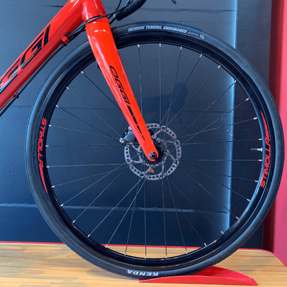 Bicicleta Oggi Stimolla Aro 700 Tiagra 20v Preto e Vermelho